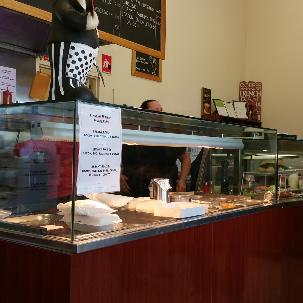 Lunch At Shellys | cafe | 1 Enterprise Dr, Berkeley Vale NSW 2261, Australia
