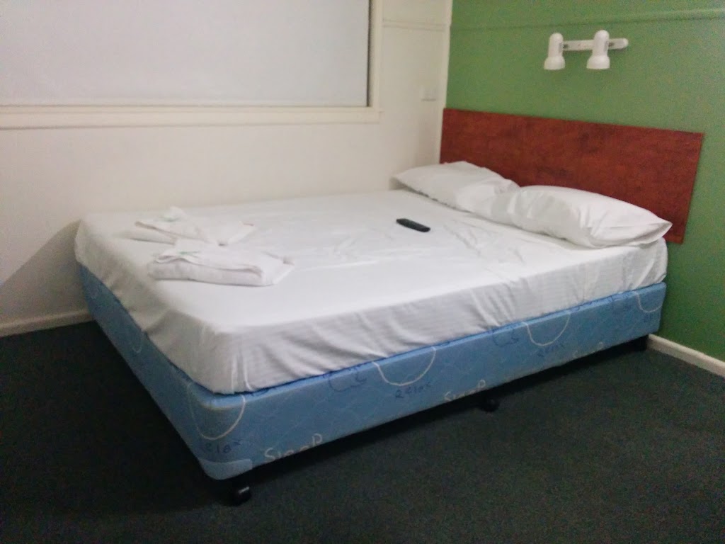 Hi-Way Motel Grafton | lodging | 25 Schwinghammer St, South Grafton NSW 2460, Australia | 0266421588 OR +61 2 6642 1588