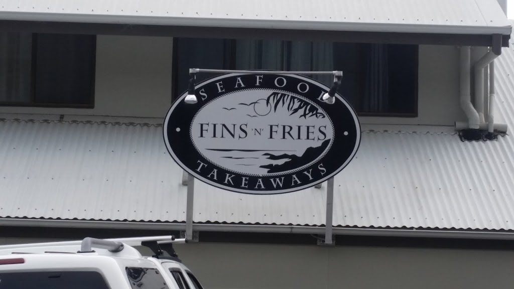 Fins N Fries | meal takeaway | Meegera Pl, Point Lookout QLD 4183, Australia | 0734098841 OR +61 7 3409 8841