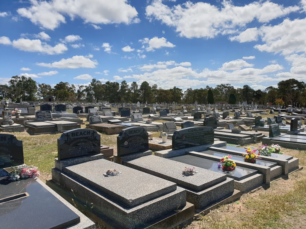 Uralla Cemetery New | Kingstown Rd, Uralla NSW 2358, Australia