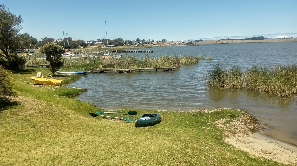 Clayton Bay Riverside Holiday Park | rv park | Island View Dr, Clayton Bay SA 5256, Australia | 0885370372 OR +61 8 8537 0372