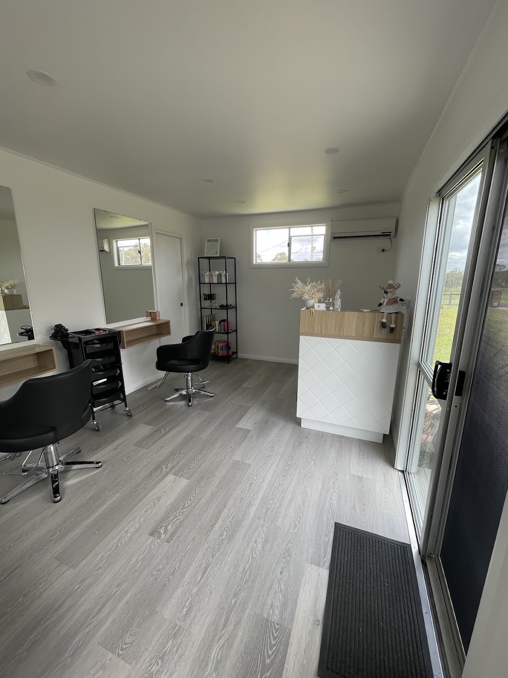 SALON A - BY ASHLEIGH KATE | Douglas McMaster Pl, Llandilo NSW 2747, Australia | Phone: 0405 690 730