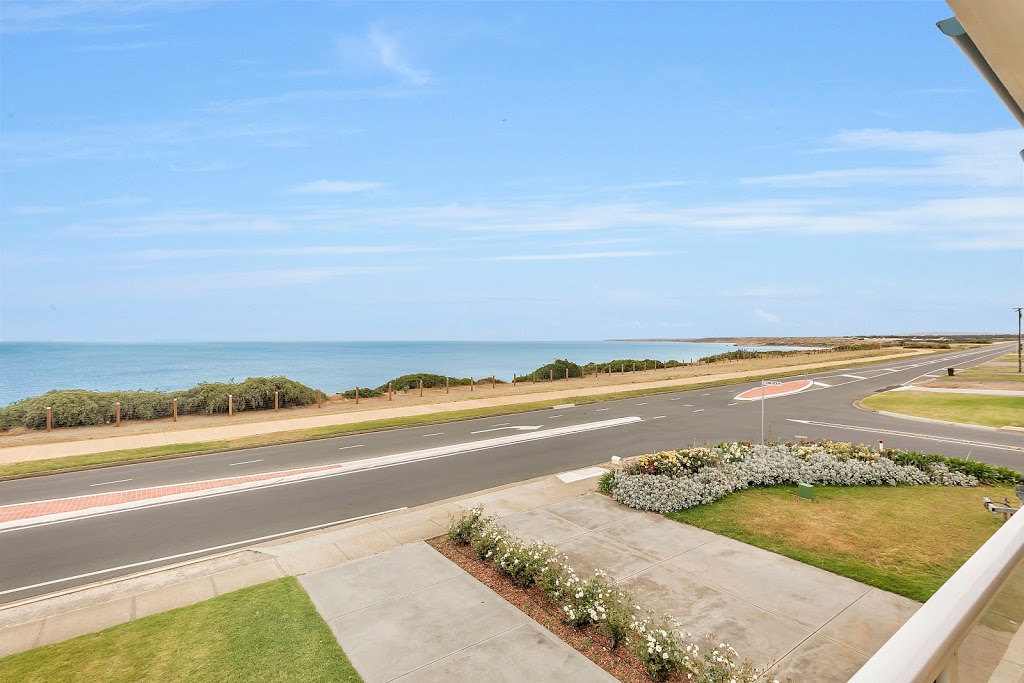 The Leafy Dragon - C21 SouthCoast Holidays | lodging | 2/65 Esplanade, Aldinga Beach SA 5173, Australia | 0885566983 OR +61 8 8556 6983