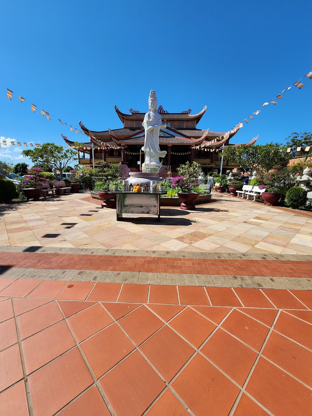 Minh Quang Monastery | 28-32 Chadderton St, Canley Vale NSW 2166, Australia | Phone: (02) 9723 8700