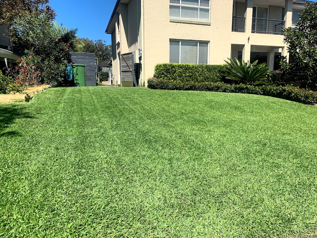 Layhes Lawn Care | 4 Bataan Cct, Bateau Bay NSW 2261, Australia | Phone: 0493 286 162