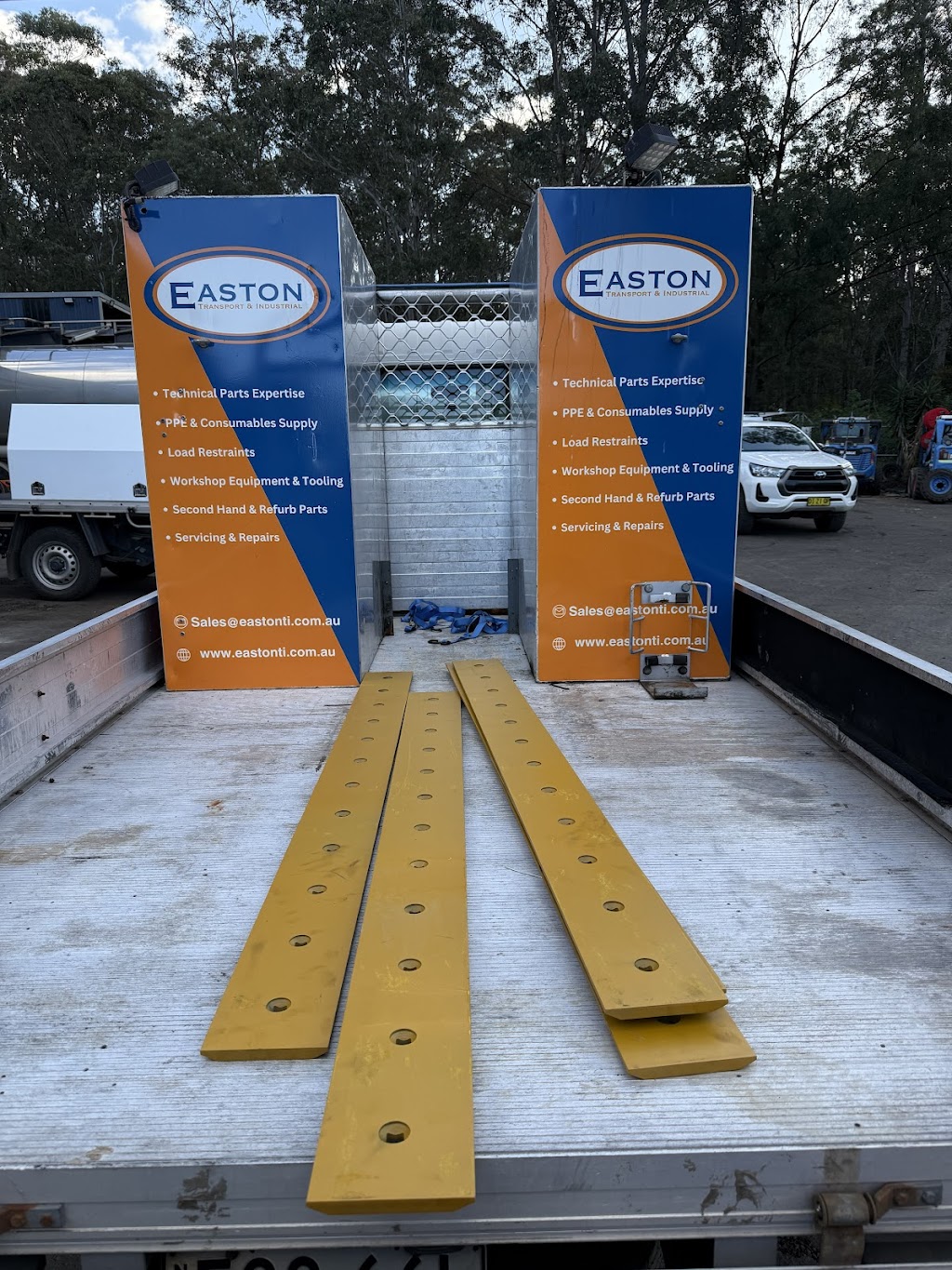 Easton Transport & Industrial | Unit 4/62 Spitfire Pl, Rutherford NSW 2320, Australia | Phone: 0403 049 424