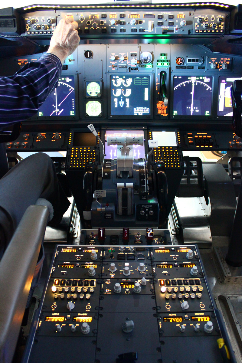 Aircraft Simulation | electronics store | 12/7 Galbraith Loop, Erskine WA 6210, Australia | 0895349737 OR +61 8 9534 9737