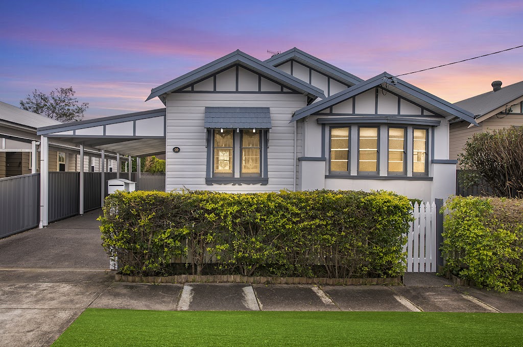 Shakeadog Photography | 1 Lynn Ave, Point Frederick NSW 2250, Australia | Phone: 0439 361 385