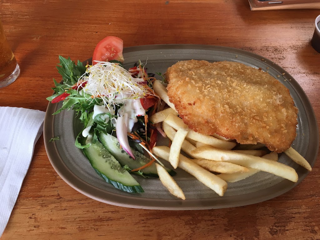 Chinderah Tavern | 156 Chinderah Bay Dr, Chinderah NSW 2487, Australia | Phone: (02) 6674 1137