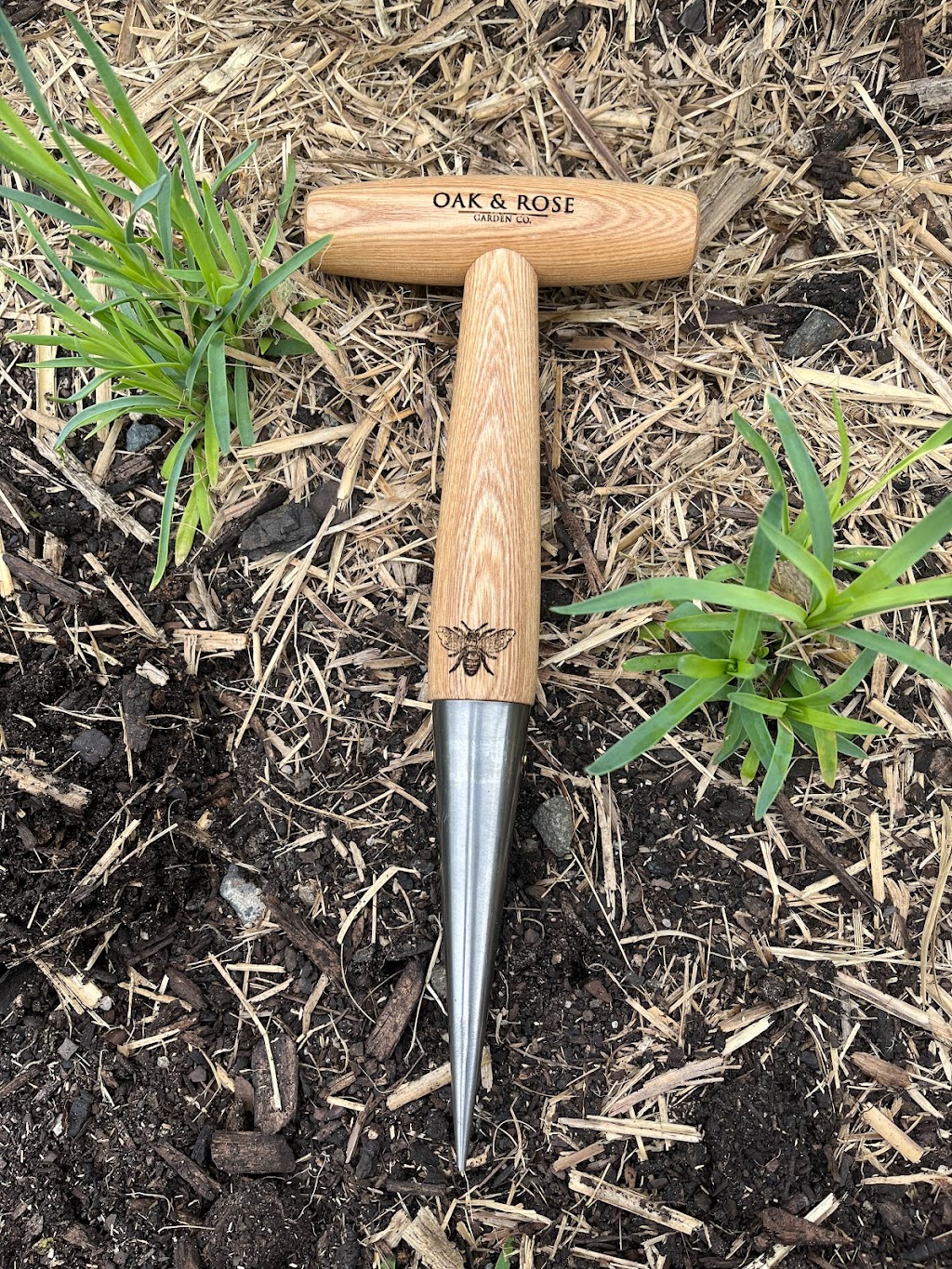 Oak & Rose Garden Co. | 7 Ranelagh St, Ranelagh TAS 7109, Australia | Phone: 0424 224 627