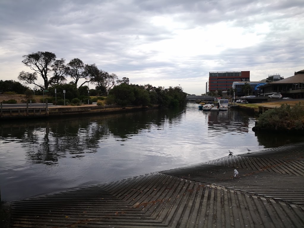 Frankston Boat Hire | Kananook Creek Blvd, Frankston VIC 3199, Australia | Phone: 0419 358 810