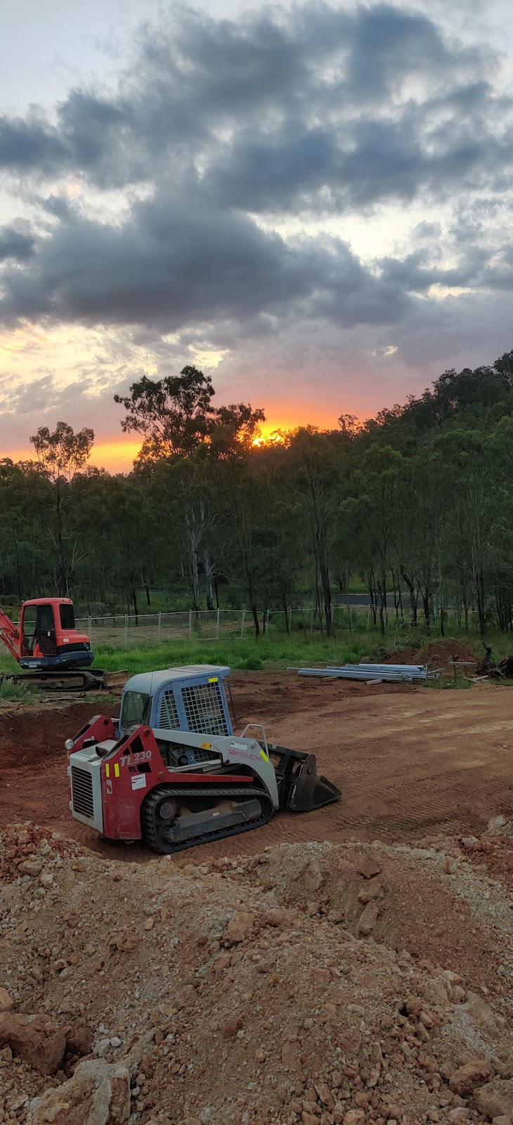 Keane dirt works | 11a Loch Wy, Brassall QLD 4305, Australia | Phone: 0487 169 261