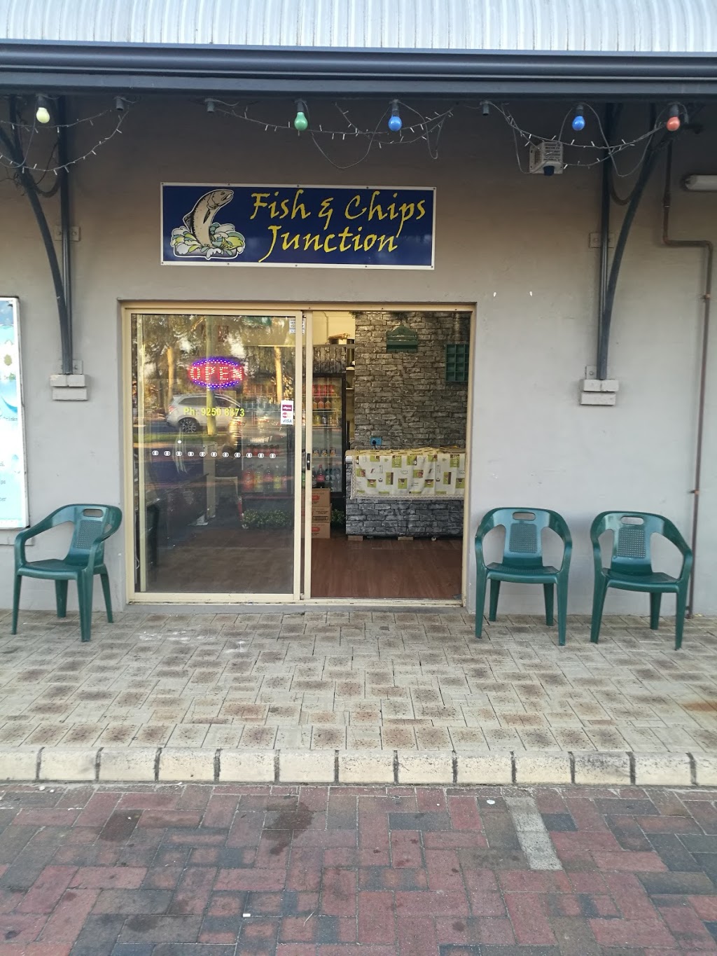 Fish & Chips Junction | restaurant | 4/380 Great Eastern Hwy, Woodbridge WA 6056, Australia | 0892508373 OR +61 8 9250 8373