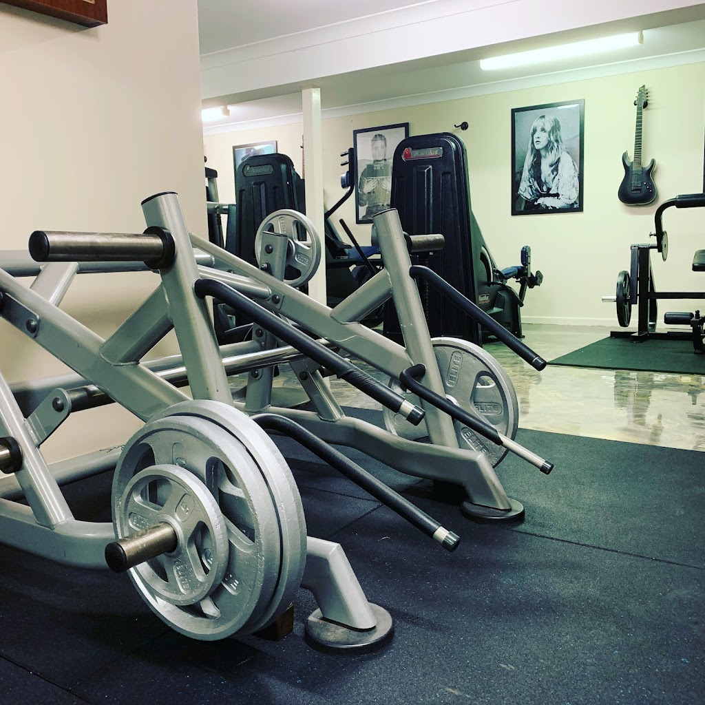 Pro Iron Fitness | 230 Gibbons Rd, Samford Valley QLD 4520, Australia | Phone: 0409 996 589