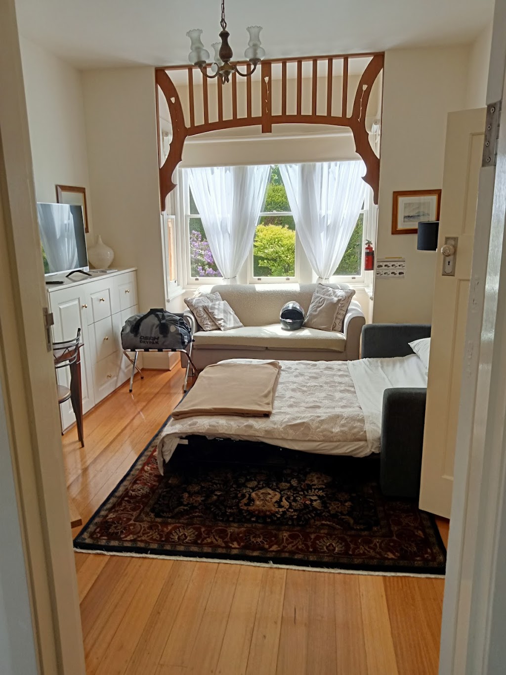 Belton Apartments | 14 Belton St, South Hobart TAS 7004, Australia | Phone: 0419 188 530