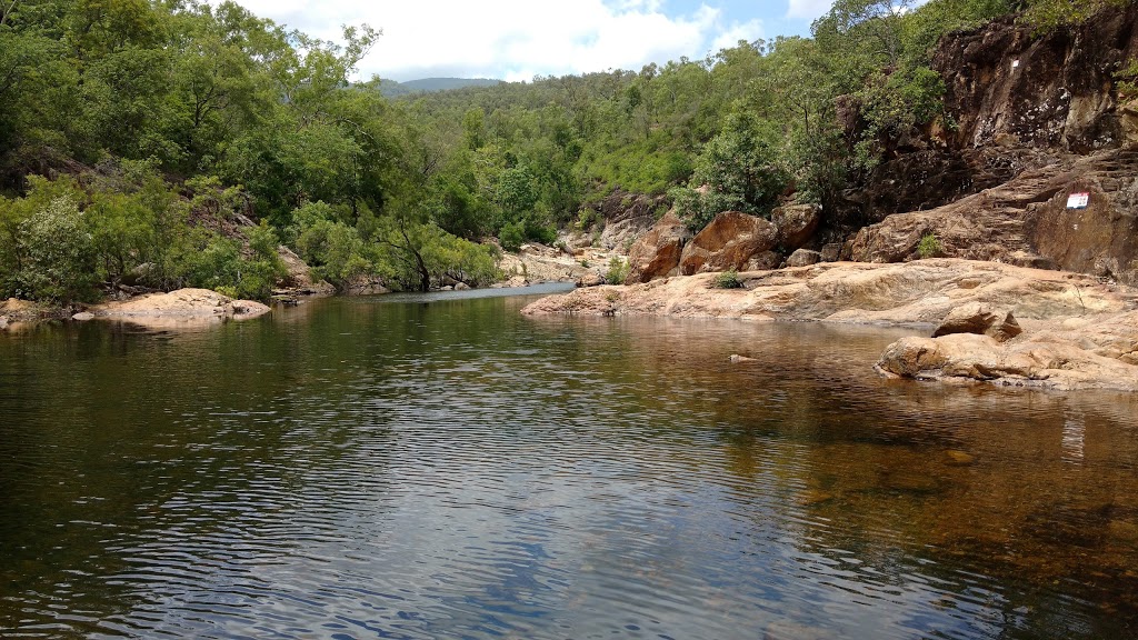 Bowling Green Bay | Bruce Hwy, Cape Cleveland QLD 4810, Australia | Phone: 13 74 68