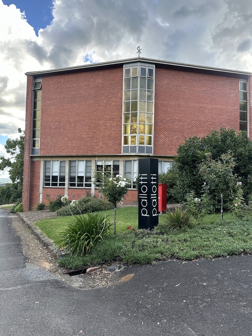 Santhom Grove | 80 McNamaras Rd, Wesburn VIC 3799, Australia | Phone: 0407 324 224