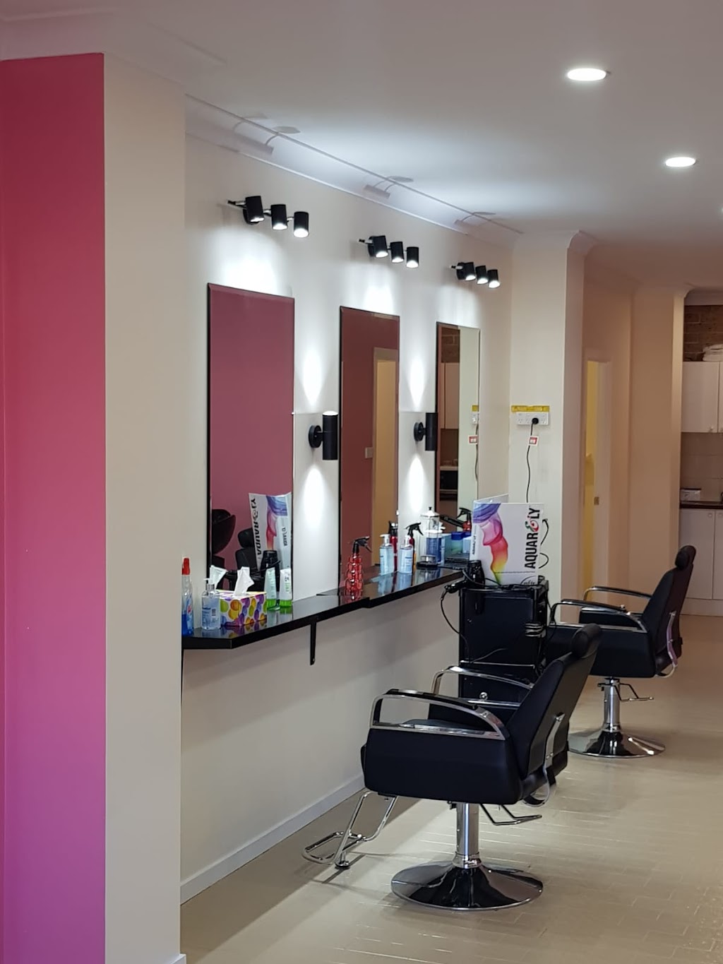 Magic beauty secrets indian parlour | 25 Symonds Rd, Dean Park NSW 2761, Australia | Phone: 0421 017 049