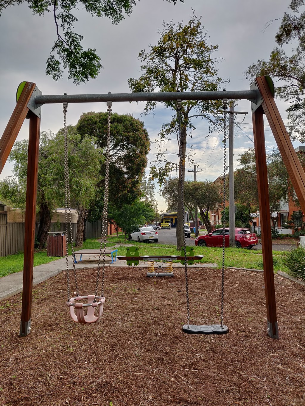 Elphick Reserve | park | Elphick Ave, Mascot NSW 2020, Australia