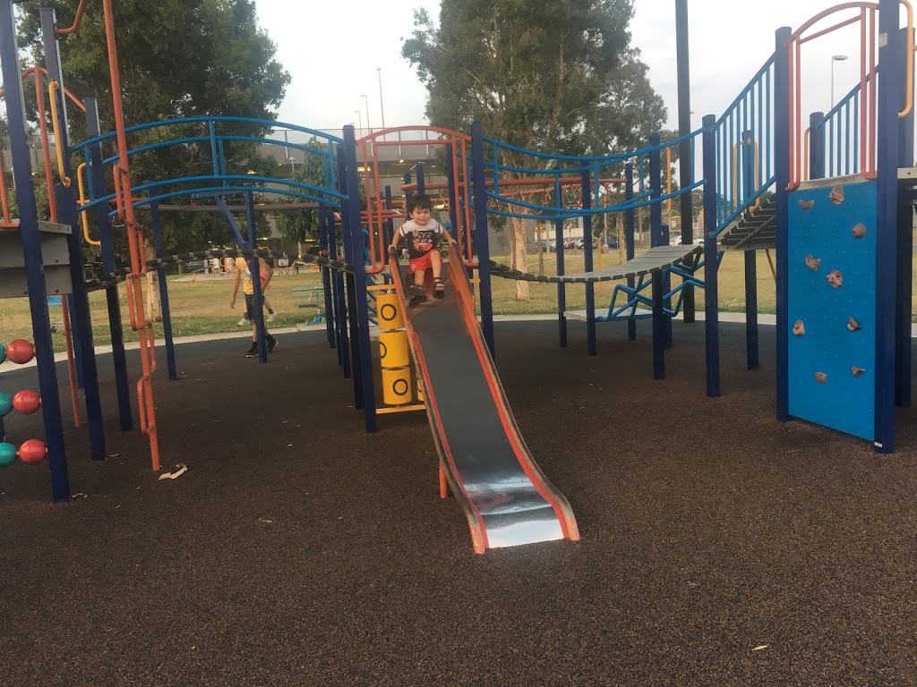 Hart Park | park | Hart St, Warwick Farm NSW 2170, Australia | 1300362170 OR +61 1300 362 170