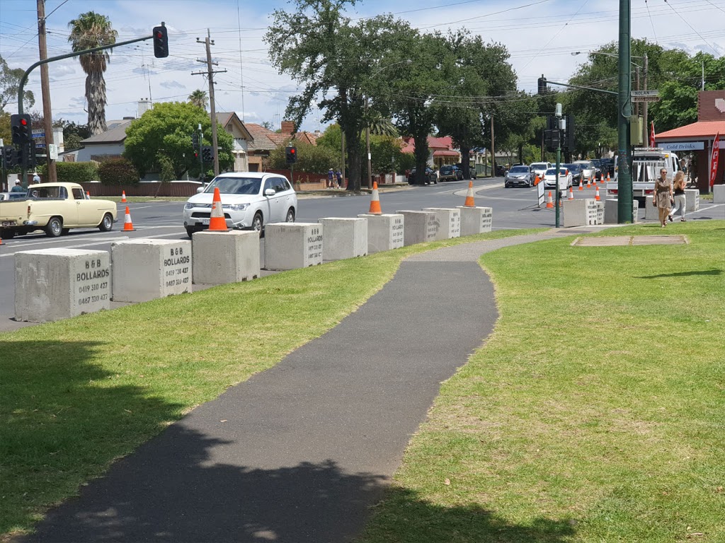 B & B Bollards | 15 Maynard Dr, Epsom VIC 3551, Australia | Phone: 0419 310 427