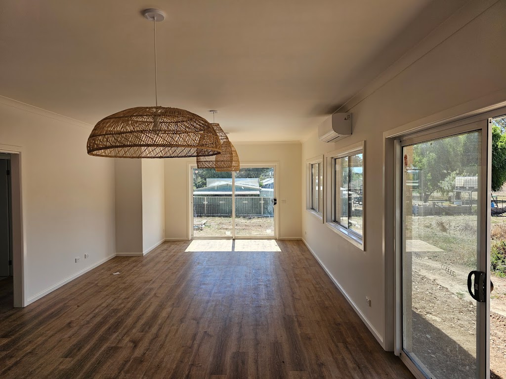 Tim Davies Painting | 156 Ironstone Rd, Ascot VIC 3551, Australia | Phone: 0411 212 055