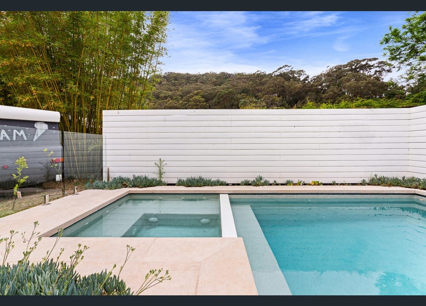 Nala Cottage at Patonga | 12 Nalya Ave, Patonga NSW 2256, Australia | Phone: 0433 394 618