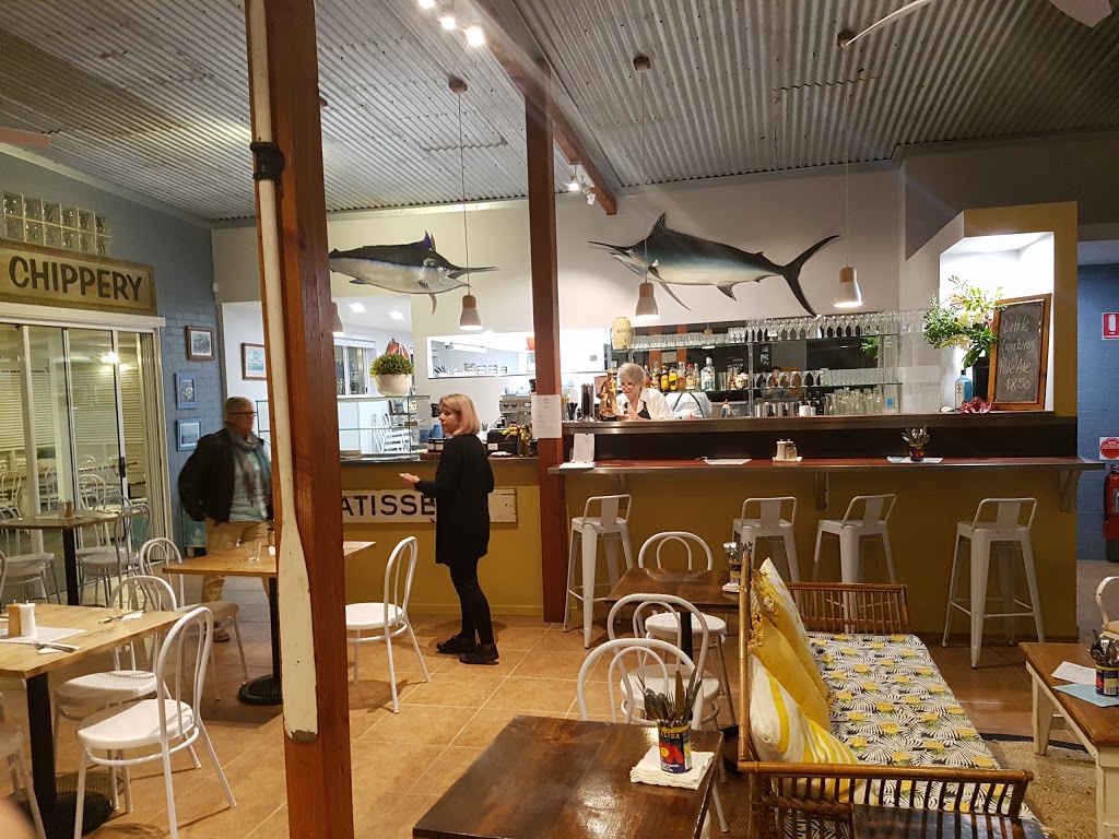 The Little Snapper | restaurant | 10 Fairlands St, Culburra Beach NSW 2540, Australia | 0244472444 OR +61 2 4447 2444