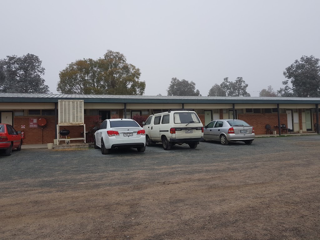 Greenleigh Central Canberra Motel | lodging | 106 Cotter Rd, Curtin ACT 2605, Australia | 0262815881 OR +61 2 6281 5881