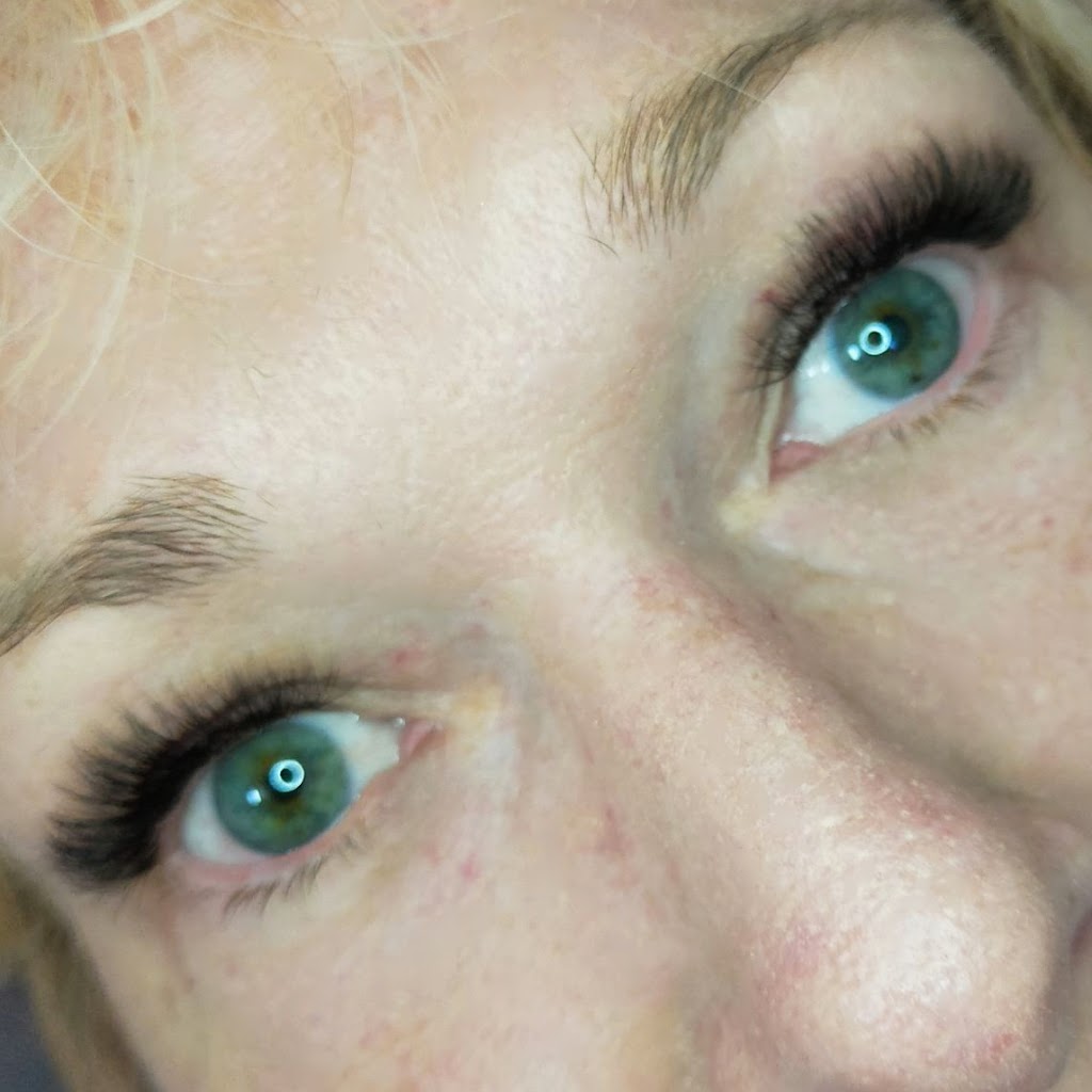 Distinct Lashes by Natasha | beauty salon | 36 Morgan Dr, Traralgon VIC 3844, Australia | 0474906018 OR +61 474 906 018
