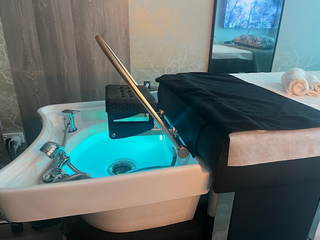 Lavish Beauty Lounge | 7 Apple Orchard St, Bardia NSW 2565, Australia | Phone: 0425 908 111