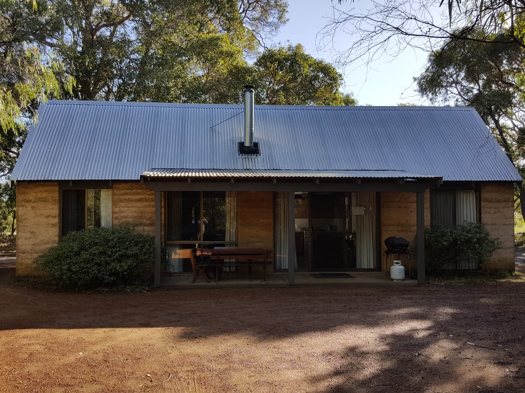 Bussells Bushland Cottages | 447 Carters Rd, Burnside WA 6285, Australia | Phone: (08) 9757 2292