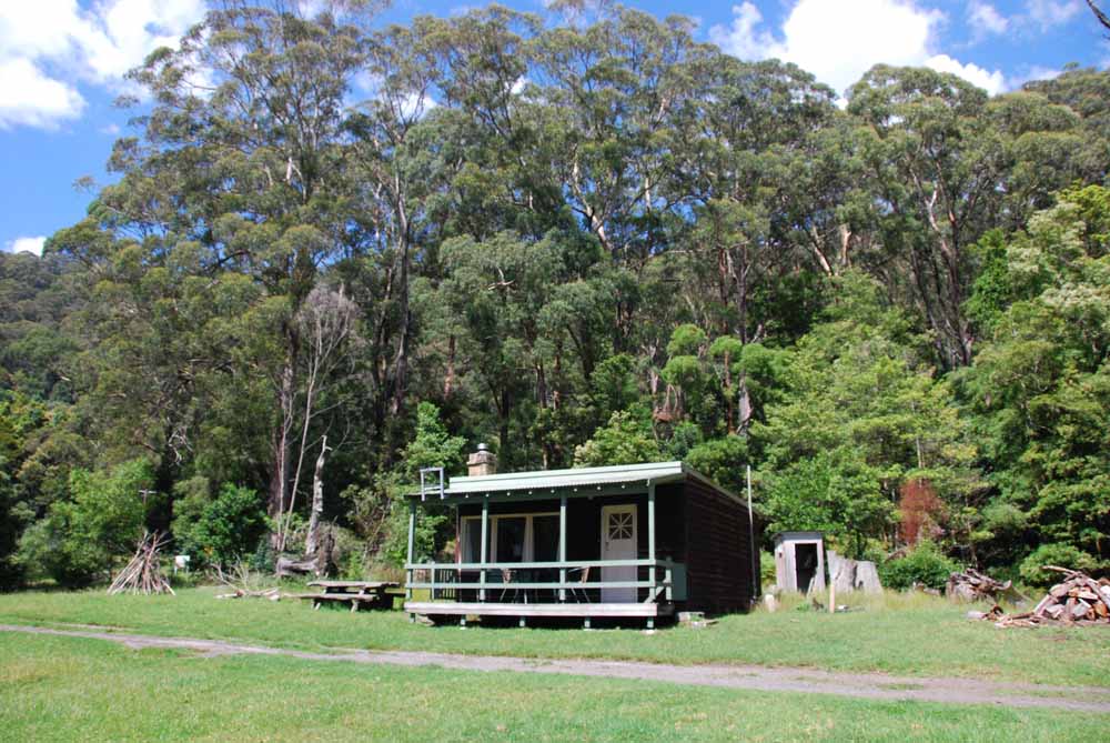 Ben Ricketts Environmental Preserve | lodging | 774 Jamberoo Mountain Rd, Jamberoo NSW 2533, Australia | 0242360208 OR +61 2 4236 0208