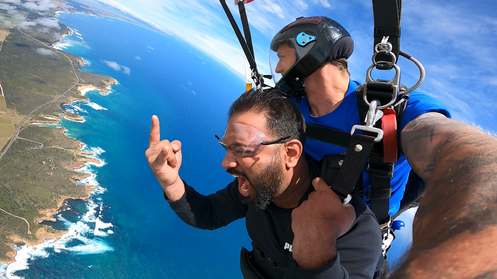 Skydive 12 Apostles | Great Ocean Road Airport, Great Ocean Rd, Peterborough VIC 3270, Australia | Phone: 0458 753 854