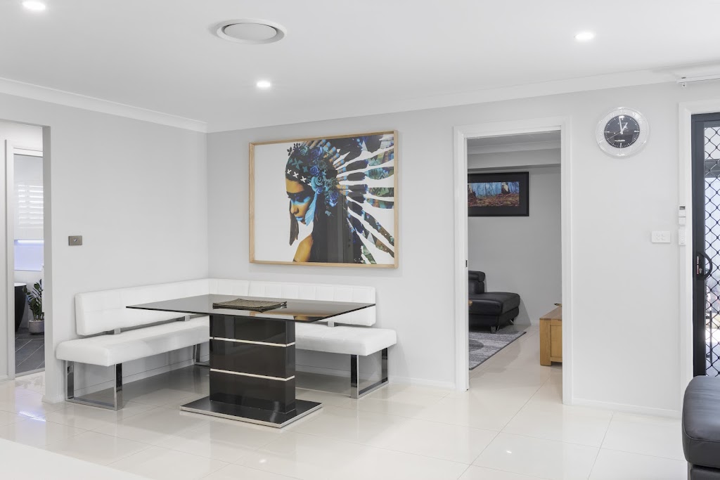 Rengor executive retreat at 5 Rengor Close | Rengor Cl, Belmont North NSW 2280, Australia | Phone: 0414 933 377