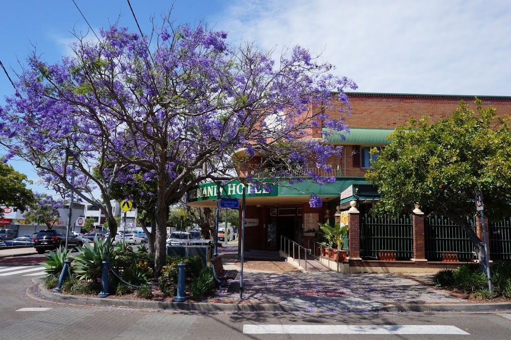 The Manly Hotel & Liquor Barn | lodging | 54 Cambridge Parade, Manly QLD 4179, Australia | 0732495999 OR +61 7 3249 5999