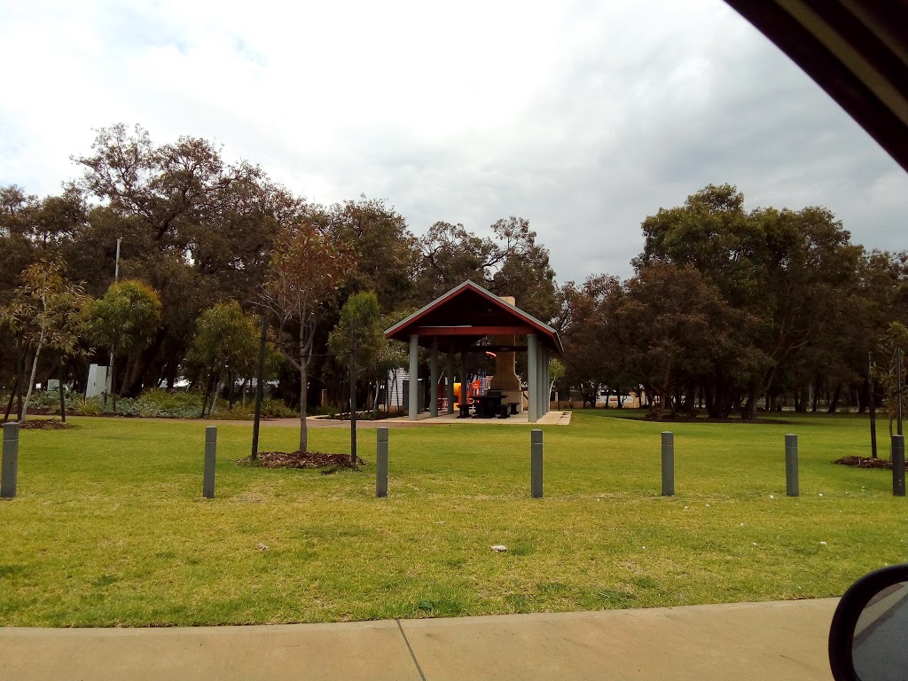 Seville Central Park | park | Edinburgh Rd, Seville Grove WA 6112, Australia