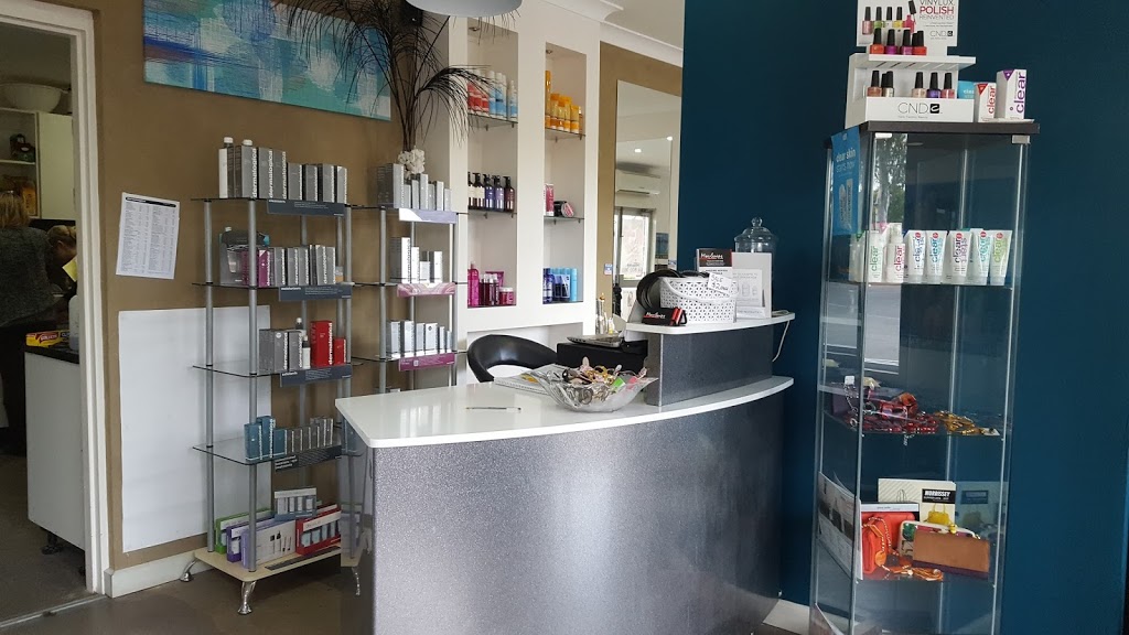 Mor-Snips Hairstyling Salon | hair care | 24 Livingstone St, Mathoura NSW 2710, Australia | 0358843500 OR +61 3 5884 3500