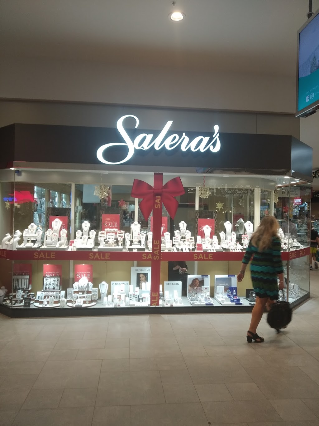 Saleras - Altona Gate | jewelry store | 124-134 Millers Rd, Altona North VIC 3025, Australia | 0393151149 OR +61 3 9315 1149