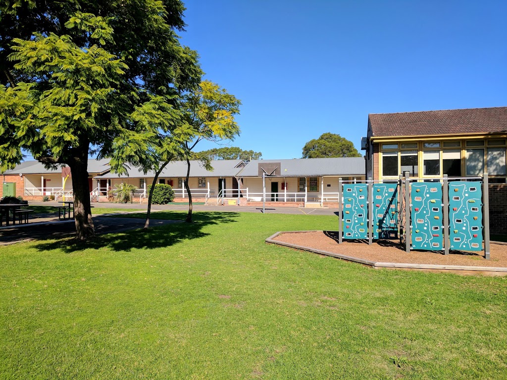 Plumpton House School | school | 327 Rooty Hill Rd N, Plumpton NSW 2761, Australia | 0296255033 OR +61 2 9625 5033