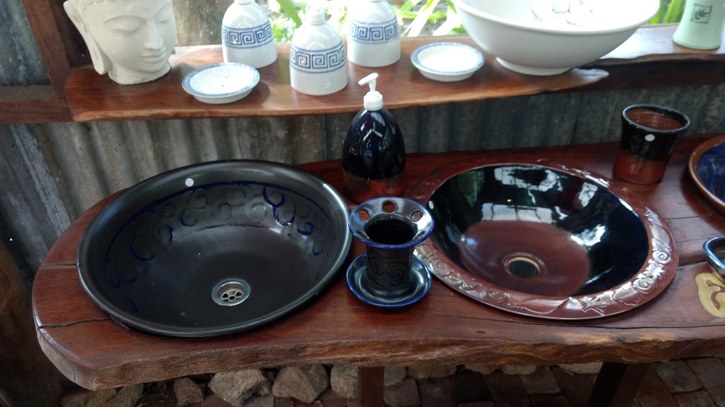 Nob Creek Pottery | store | 216 Arnolds Rd, Byfield QLD 4703, Australia | 0749351161 OR +61 7 4935 1161