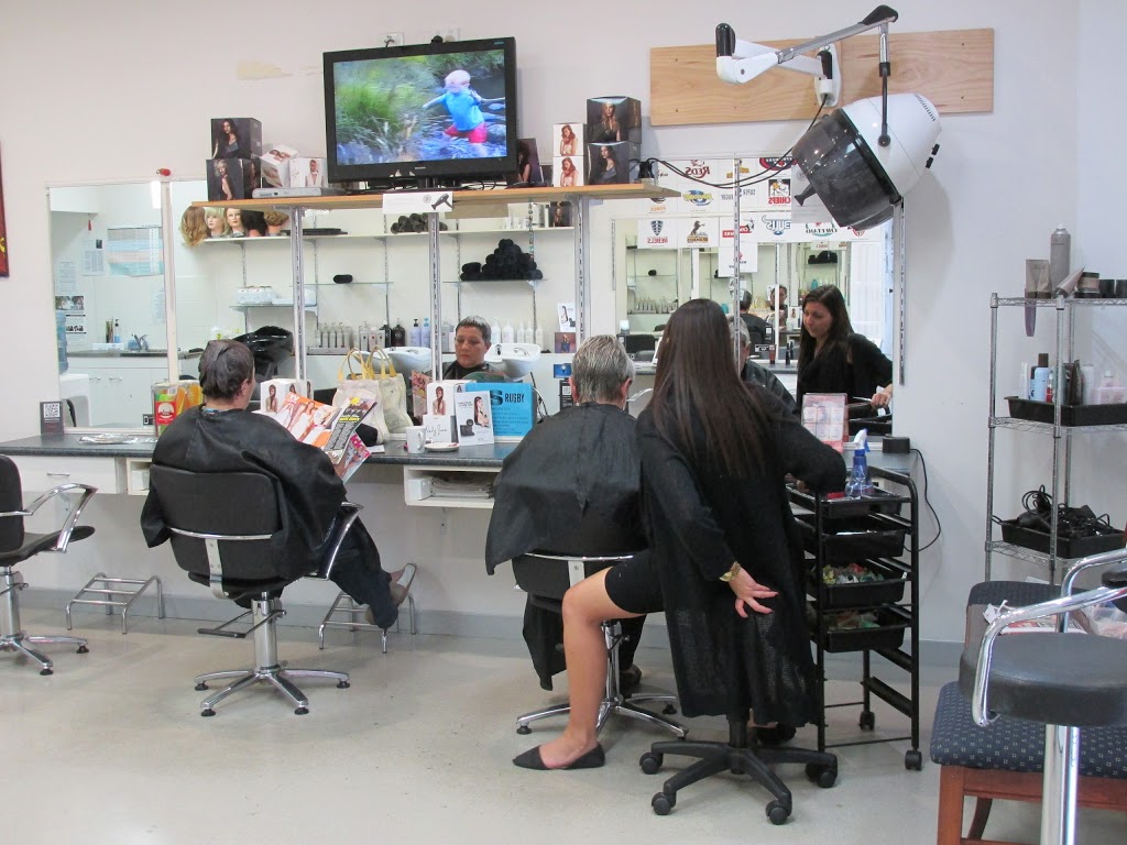 E P Teaze Hairdressers | hair care | 70-86 Michael Ave, Morayfield QLD 4506, Australia | 0754280900 OR +61 7 5428 0900