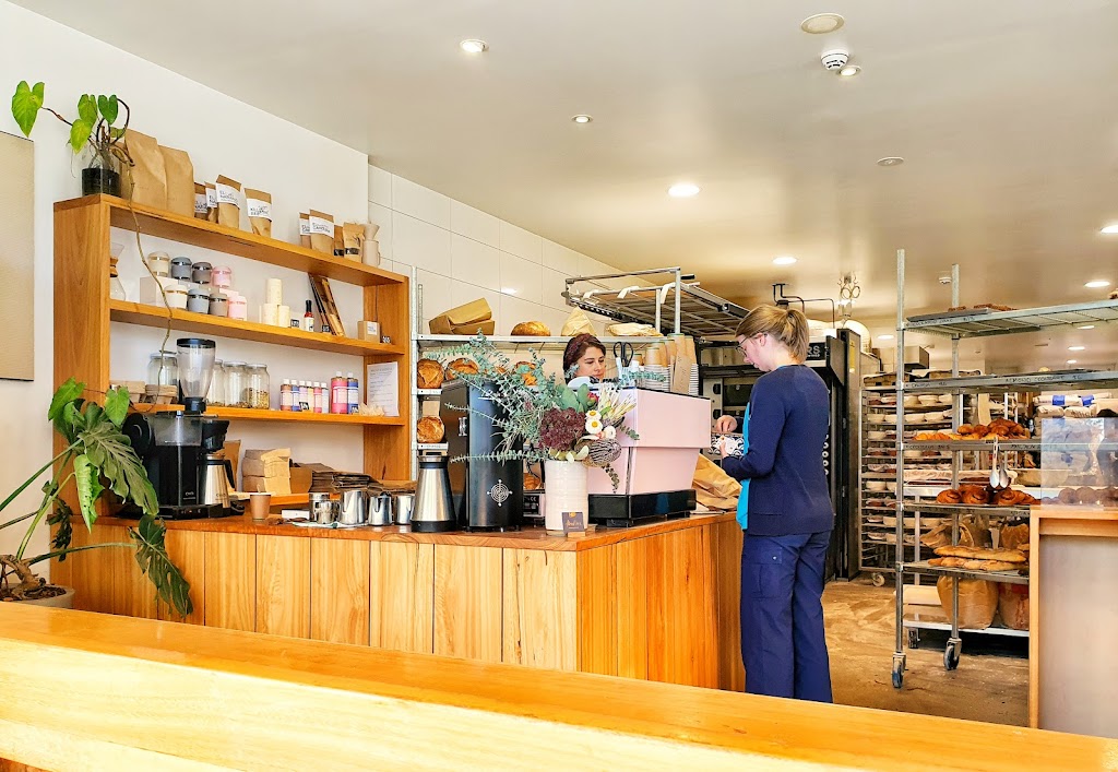 Black Cockatoo Bakery | 1 Staples Cres, Lawson NSW 2783, Australia | Phone: 0415 838 403