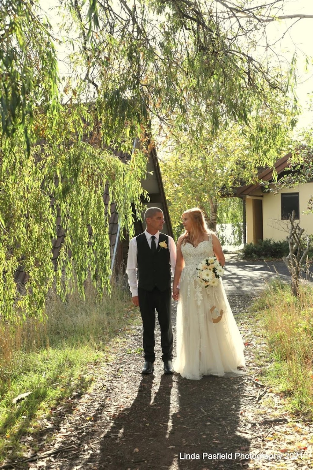 Linda Pasfield Photography - Elopement & Wedding Photography | 8 Flinders St, Beauty Point TAS 7270, Australia | Phone: 0412 723 927
