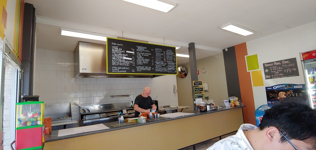 Lynwood Fish & Chips | restaurant | Shop 11, Lynwood Shopping Centre, Lynwood Ave, Lynwood WA 6147, Australia | 0894586307 OR +61 8 9458 6307