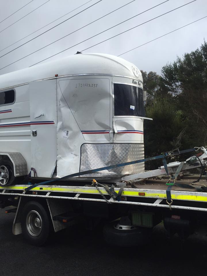 Pakenham Towing | 5-7 Hogan Ct, Pakenham VIC 3810, Australia | Phone: 0402 130 940