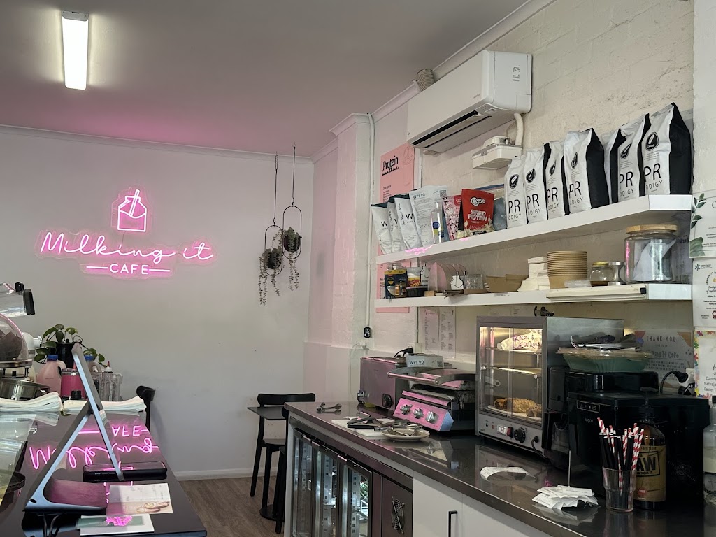 Milking it cafe | 55 Blake St, Nathalia VIC 3638, Australia | Phone: 0400 504 196