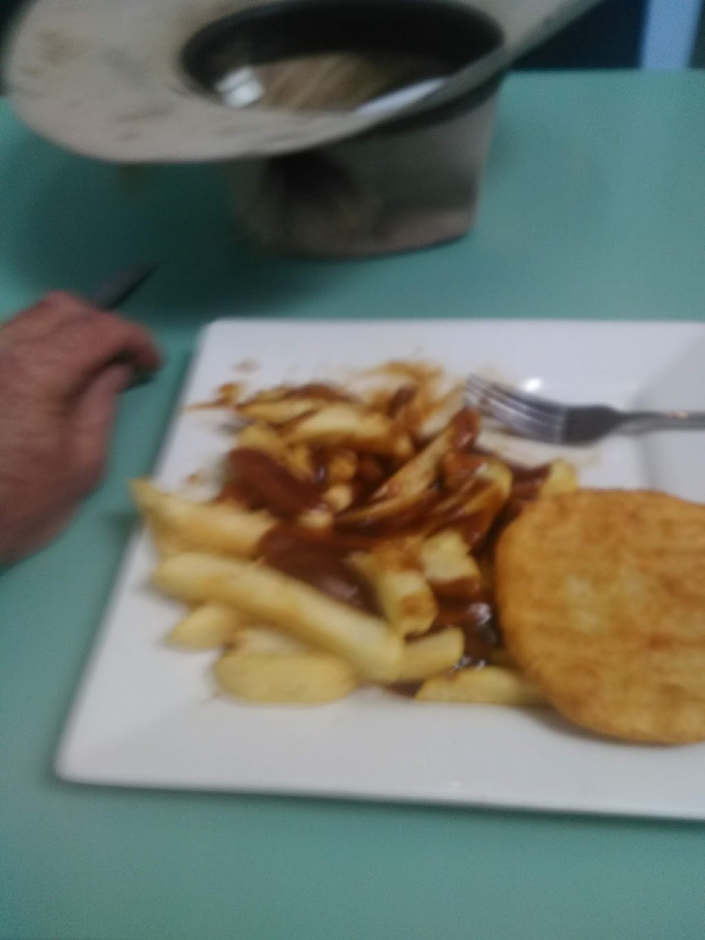 Moonlite Cafe | meal takeaway | 65 Morgan St, Mount Morgan QLD 4714, Australia | 0434883784 OR +61 434 883 784