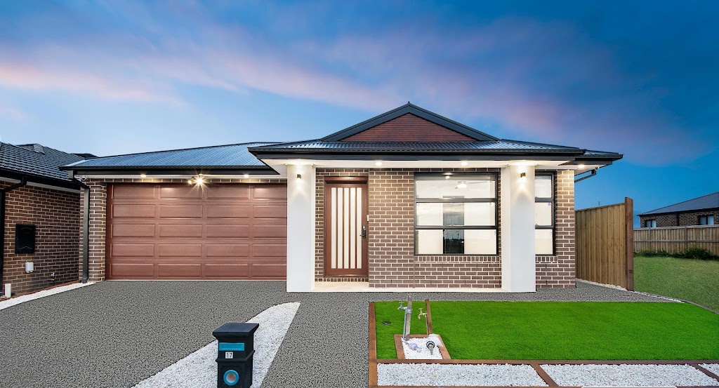 Mann Homes Pty Ltd | Grappenhall Ave, Melton South VIC 3338, Australia | Phone: 0434 055 559