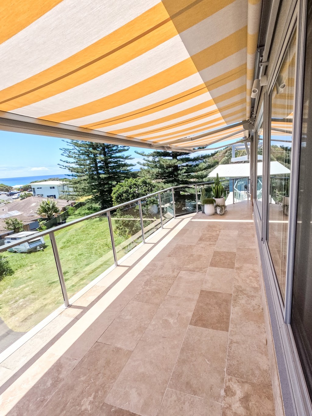 Palms Awnings Blinds & Curtains | 6 Samuel St, Blueys Beach NSW 2428, Australia | Phone: 0421 057 869